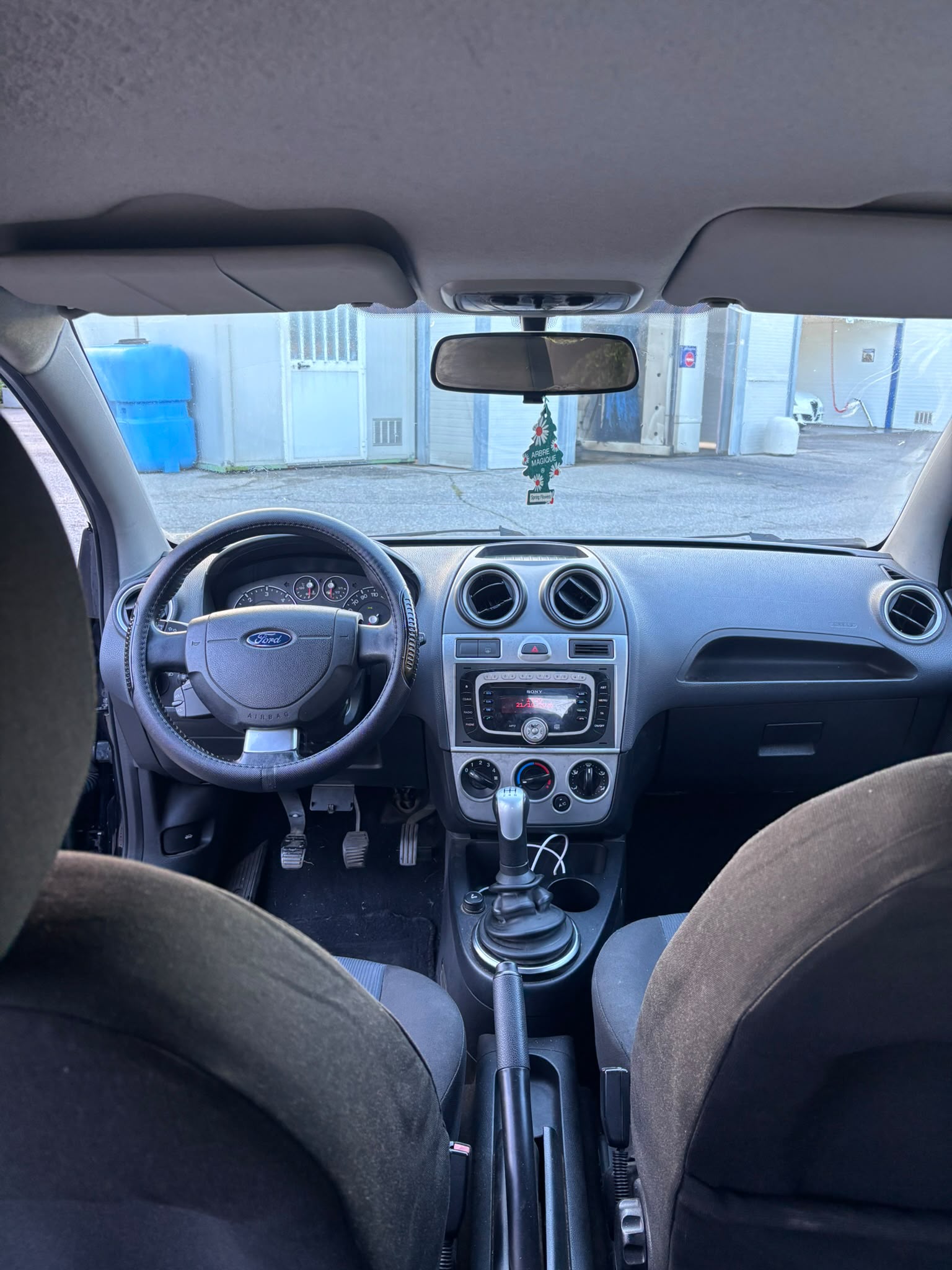 Ford Fiesta — foto 10